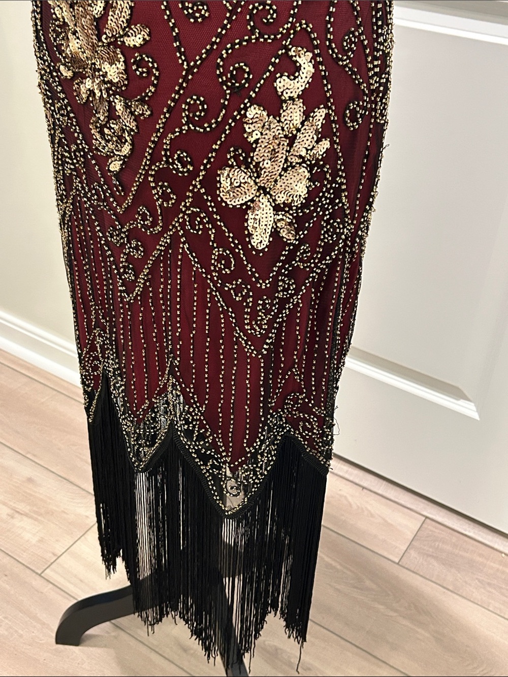Babeyond Burgundy Flapper Dress with Gold Beading and Headband Feather XS - Picture 8 of 16